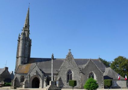 Eglise et croix St Pierre
