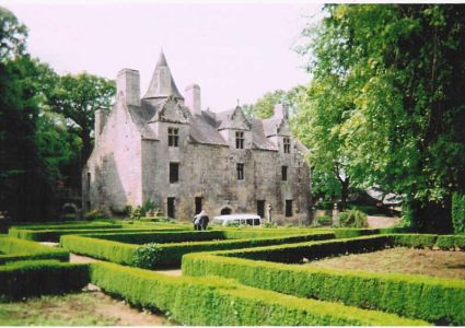 Jardin du château de Coat-Couraval