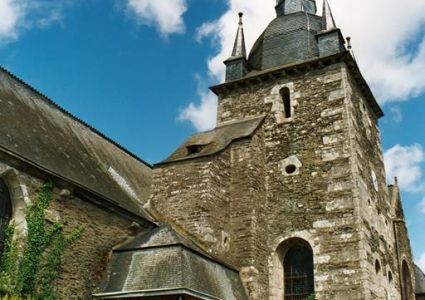 Eglise Saint-Pierre à Lanouée