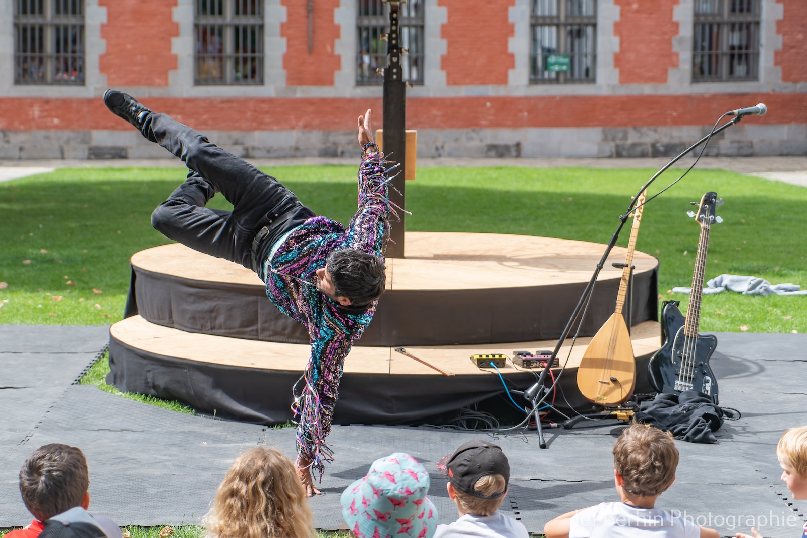 Newroz. Compagnie La Meute / Concert-cirque