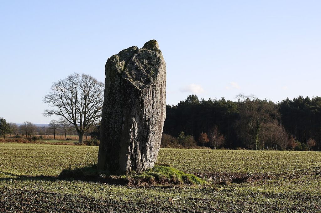 Menhir la Pierre des Fées