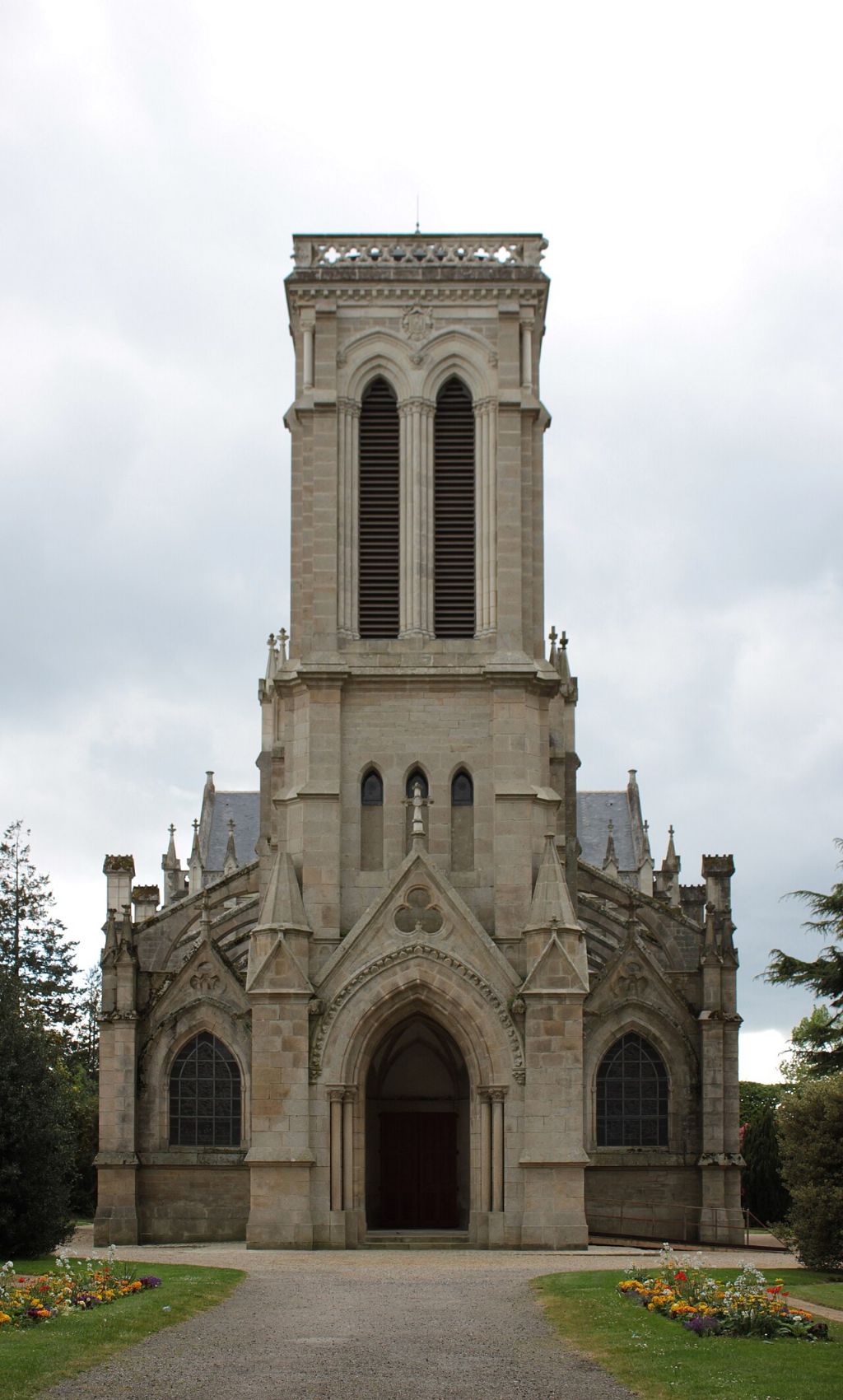 Eglise et Square Saint-Joseph